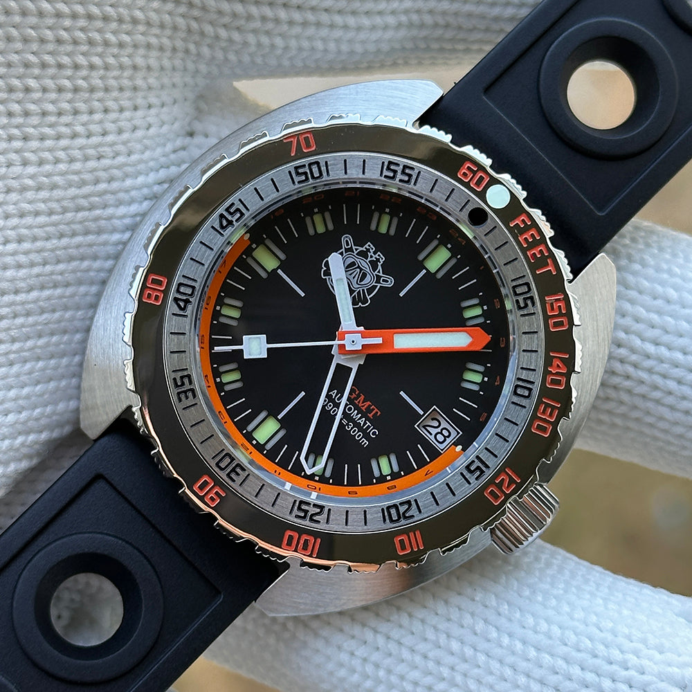 STEELDIVE SD1967GMT dive watch — variant 67GMT-HH-HR stock photo