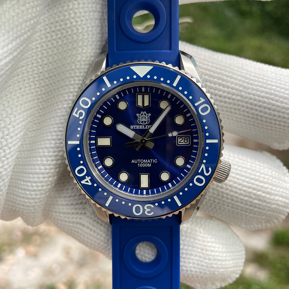 STEELDIVE SD1968 dive watch — variant 68BL-LR stock photo