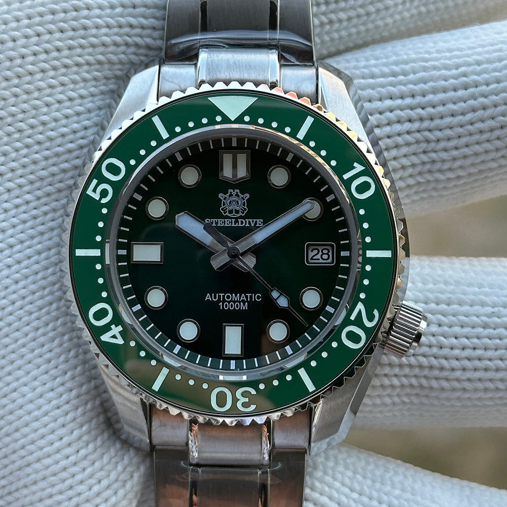STEELDIVE SD1968 dive watch — variant 68GR-SS stock photo