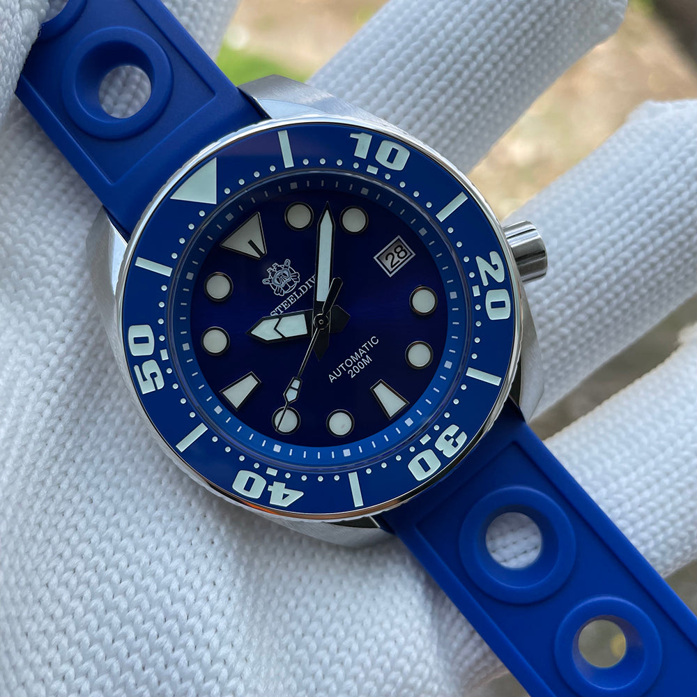 STEELDIVE SD1971 dive watch — variant 71BL-LR stock photo