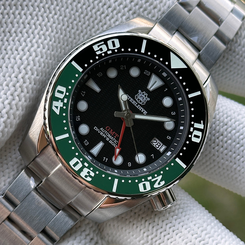 STEELDIVE SD1971GMT dive watch — variant 71GMT-HS-HN-SS stock photo