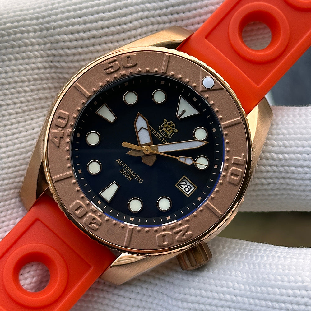 STEELDIVE SD1971S dive watch — variant 71S-OR stock photo