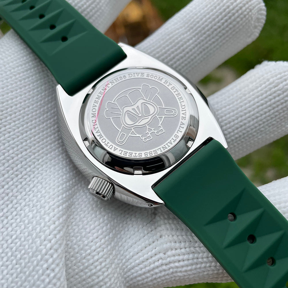 Steeldive SD1972 engraved caseback showing NH36 automatic 200M and Steeldive turtle logo