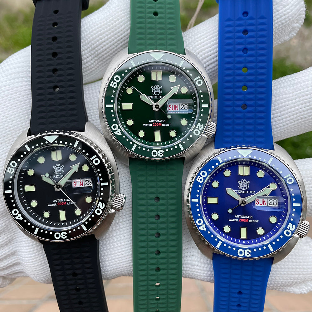 Steeldive SD1972 black, green and blue dial colorway comparison on matching rubber straps
