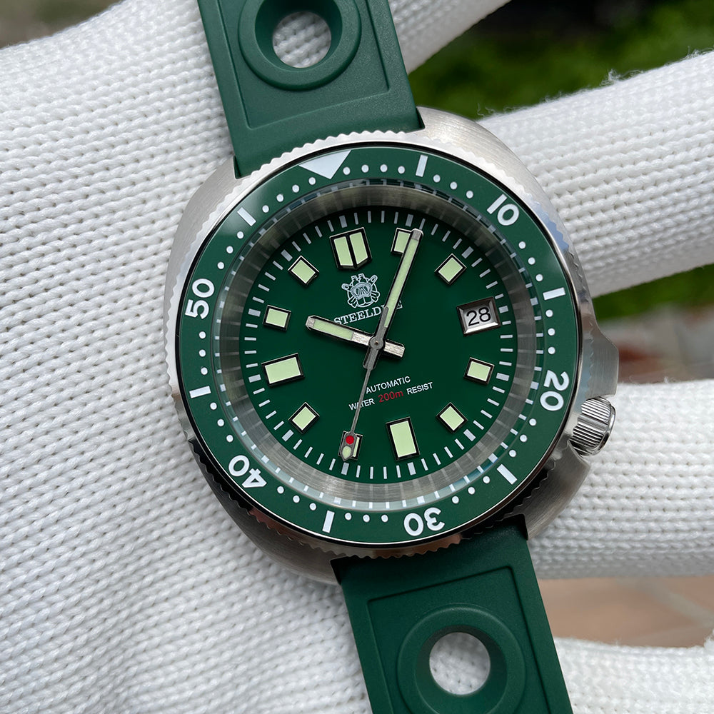 STEELDIVE SD1974L dive watch — variant 74L-GR-GR stock photo