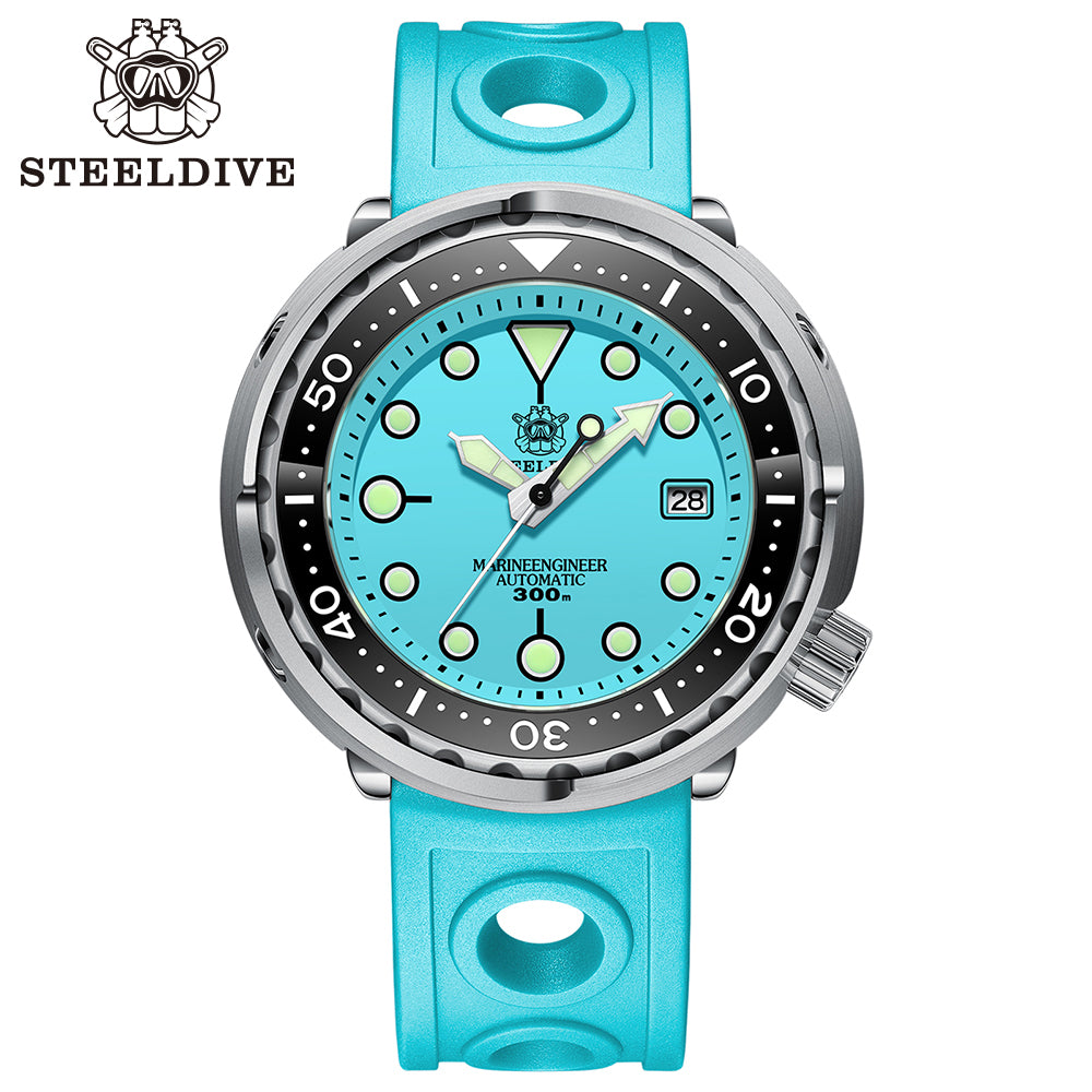 STEELDIVE SD1975 dive watch — variant 75QL-QLR stock photo