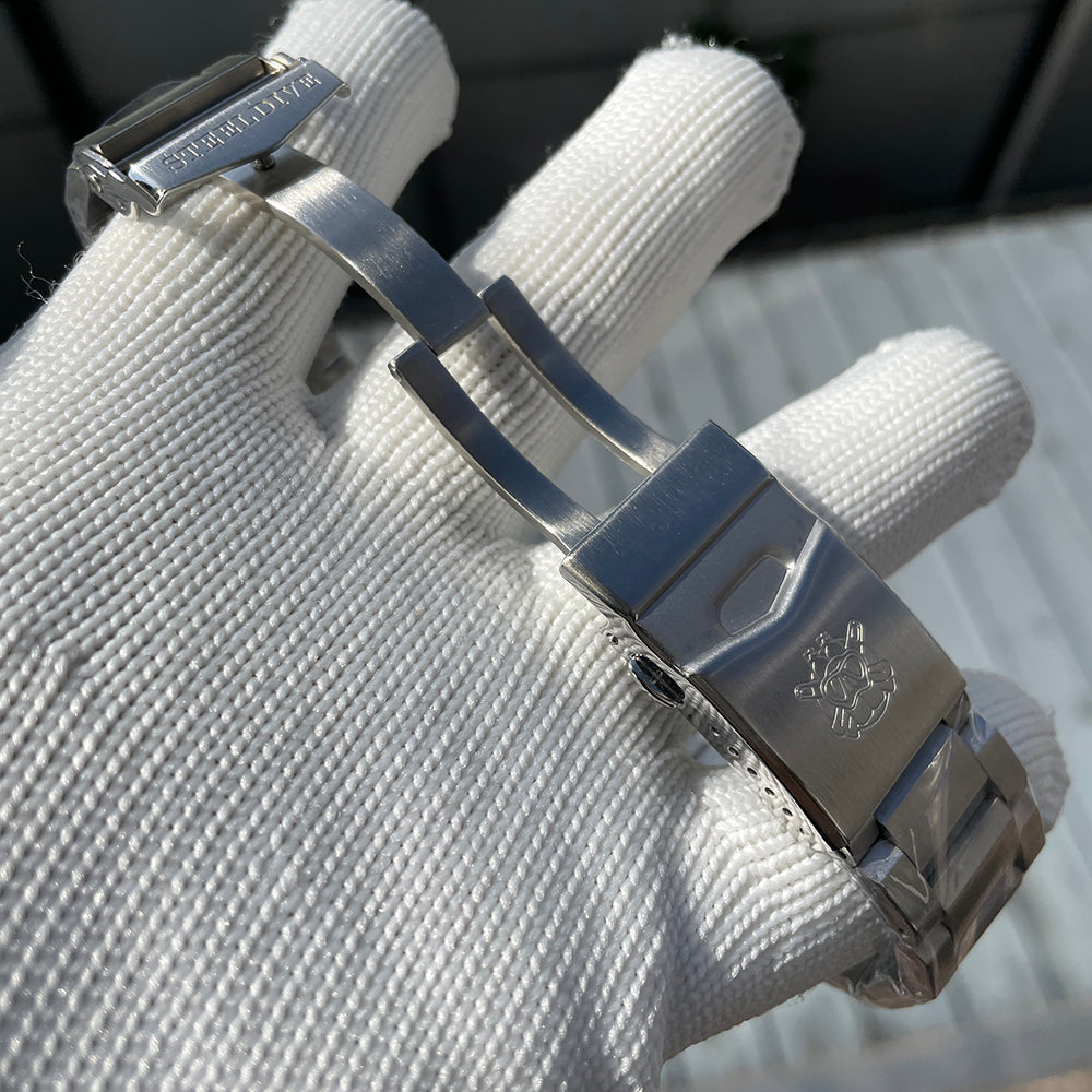 Steeldive SD1975 stainless steel bracelet diver extension clasp open, clasp detail