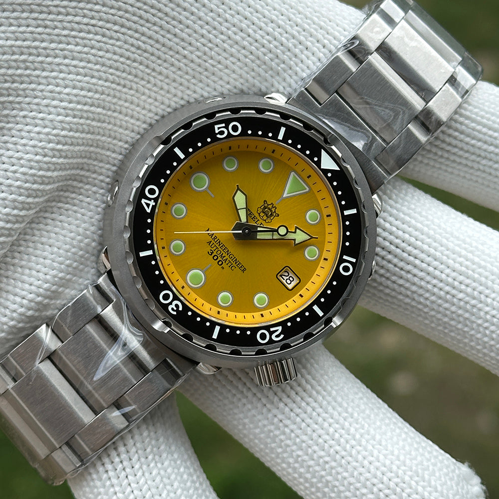 Steeldive SD1975 tuna on oyster bracelet with sunray yellow dial, wrist angle view