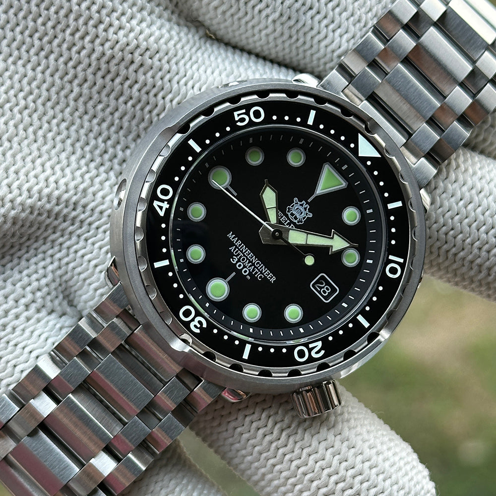 STEELDIVE SD1975K black dial dive watch on its tank bracelet, dial marked 300m
