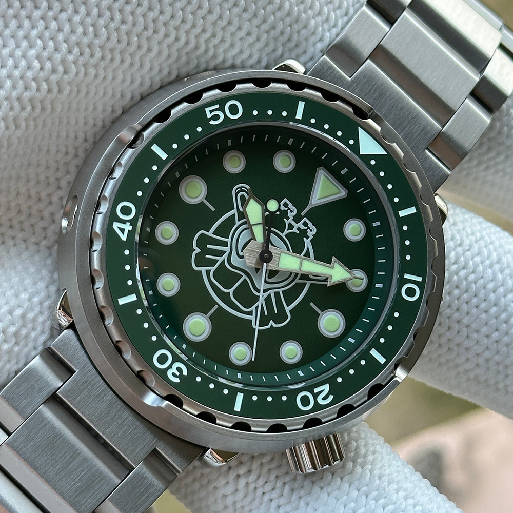 STEELDIVE SD1975P dive watch — variant 75P-GR-03L stock photo