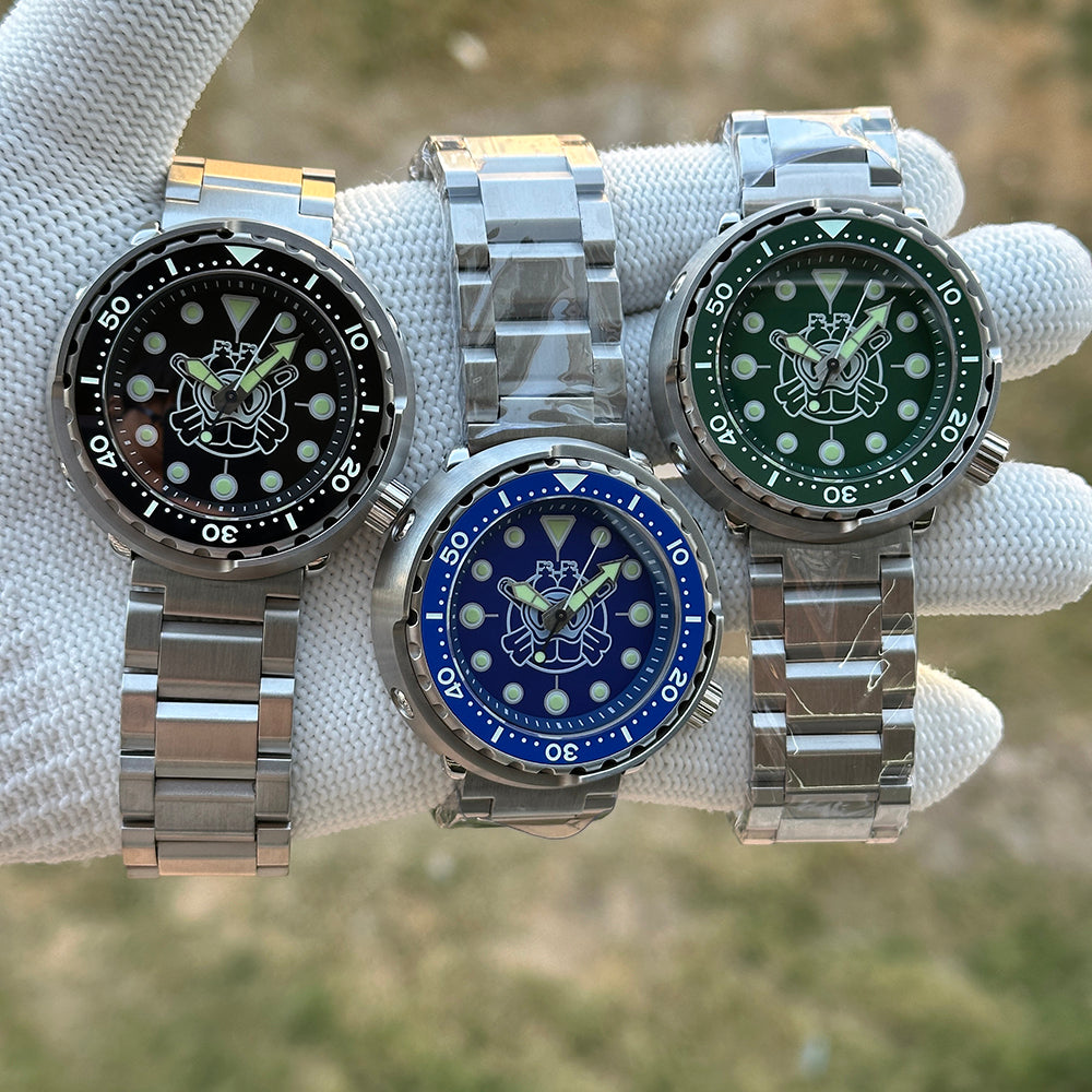 Steeldive SD1975P tuna trio on jubilee bracelets comparing black, green and blue dial finishes