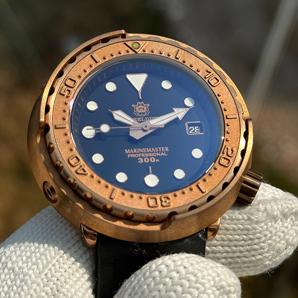 Steeldive SD1975S V1 bronze tuna dive watch with blue dial and rubber strap, alternate dial sample