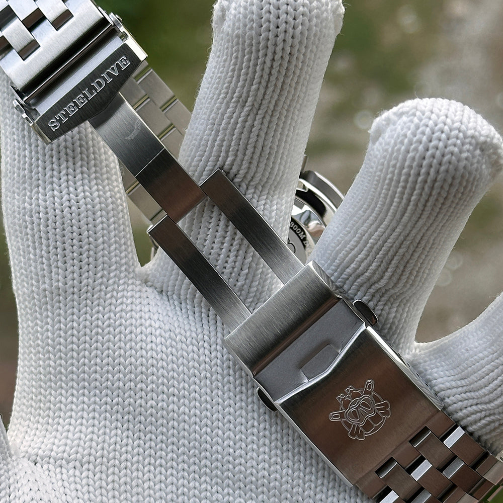 STEELDIVE SD1975W dive watch — photo 13