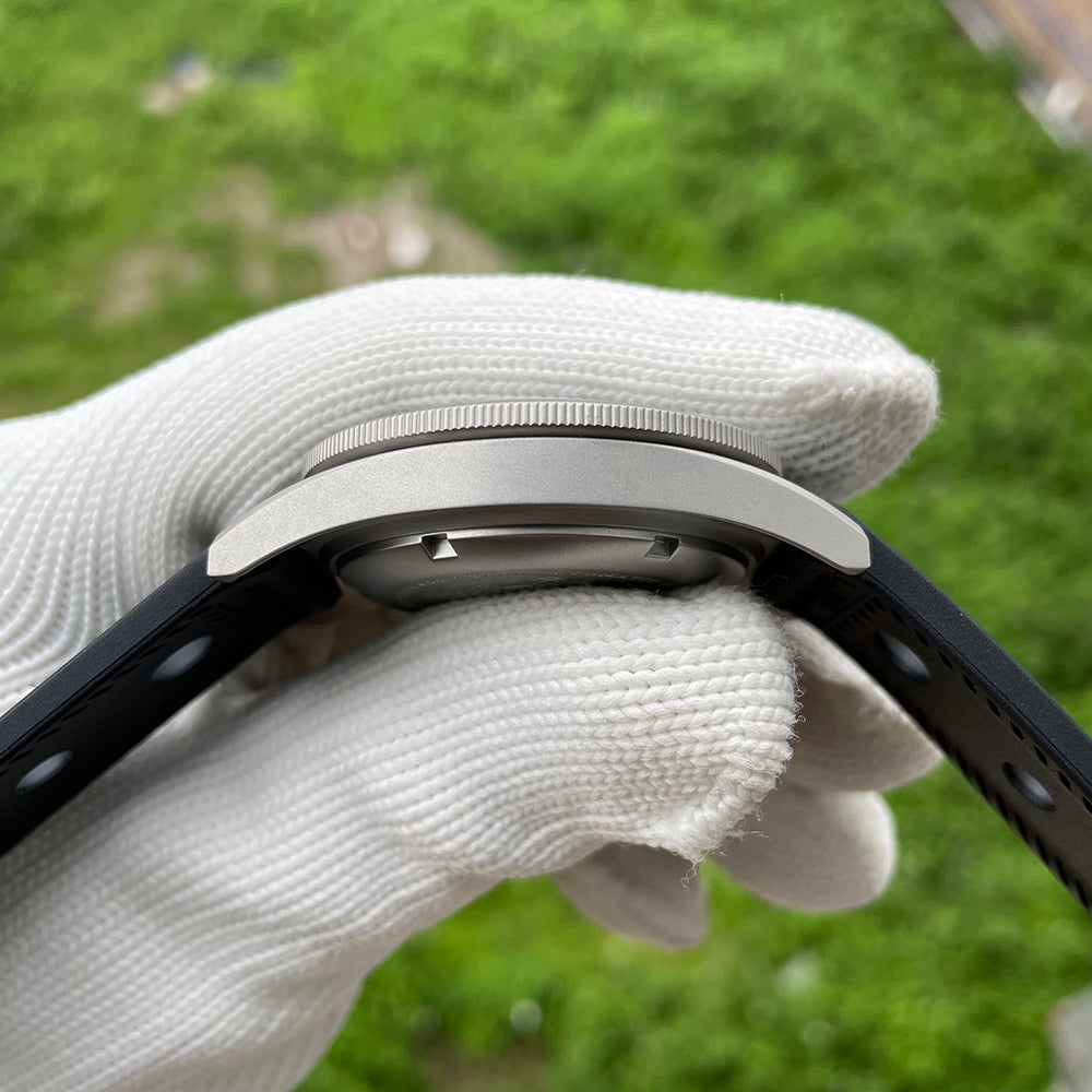 Steeldive SD1979 brushed stainless steel case side profile showing slim 12mm height