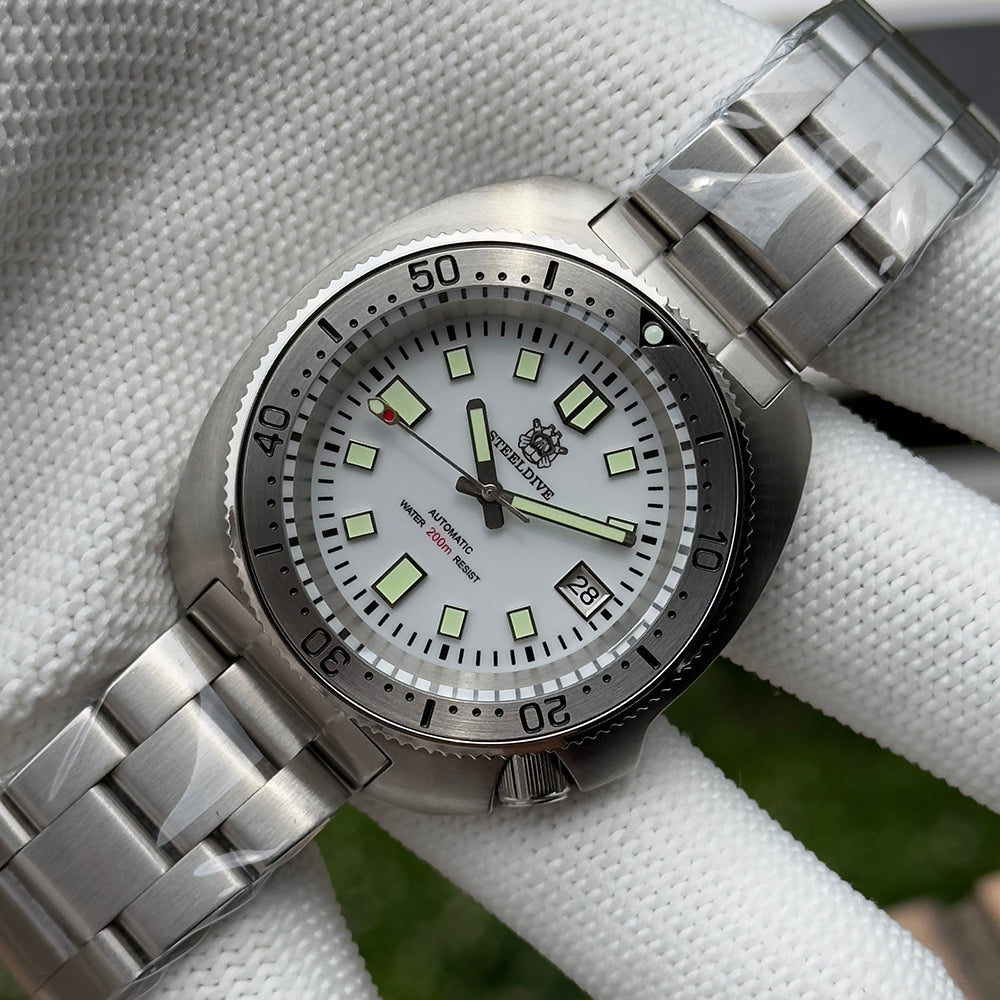 STEELDIVE SD1981 dive watch — variant 81WT-SS stock photo