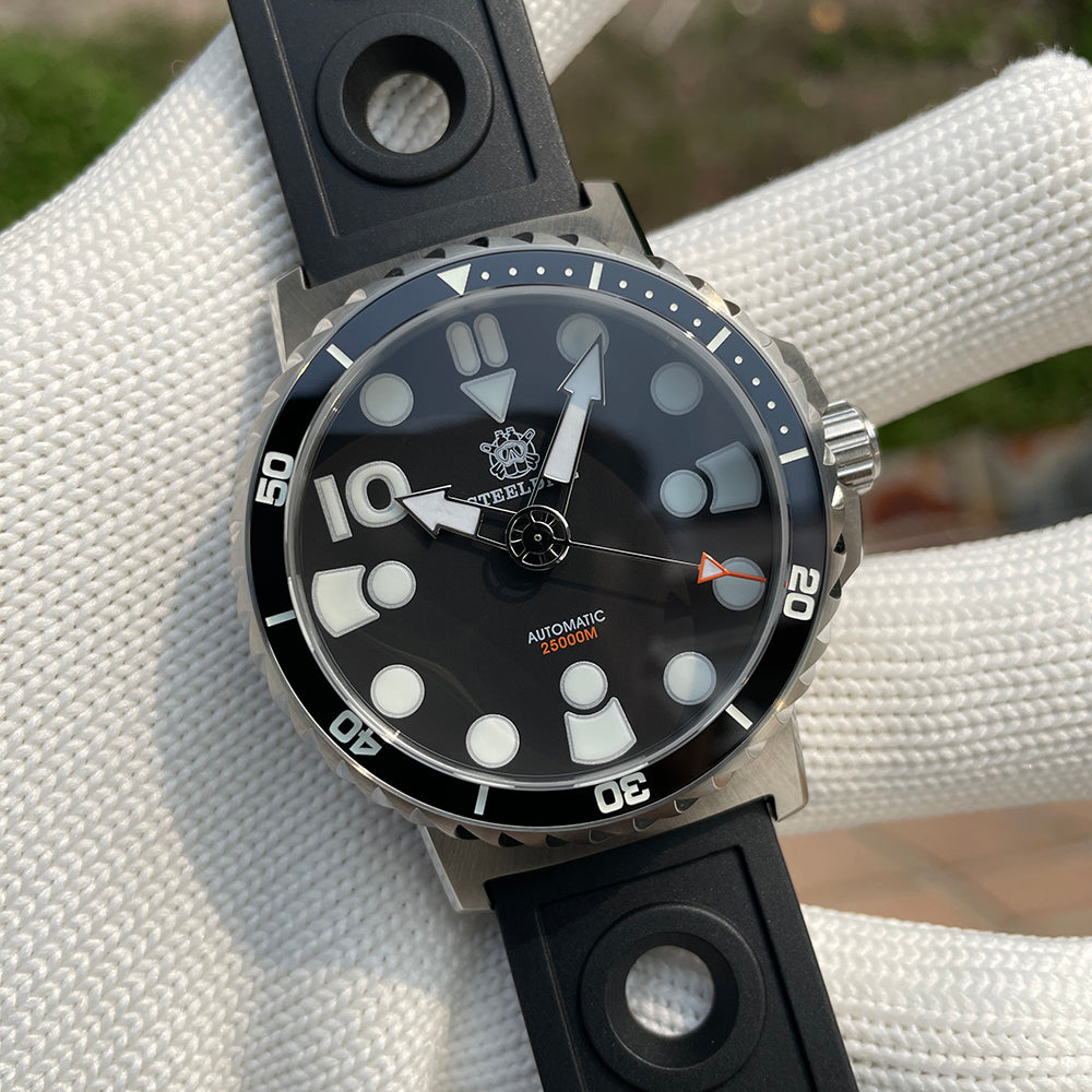 STEELDIVE SD1982 dive watch — variant 82HH-HR stock photo