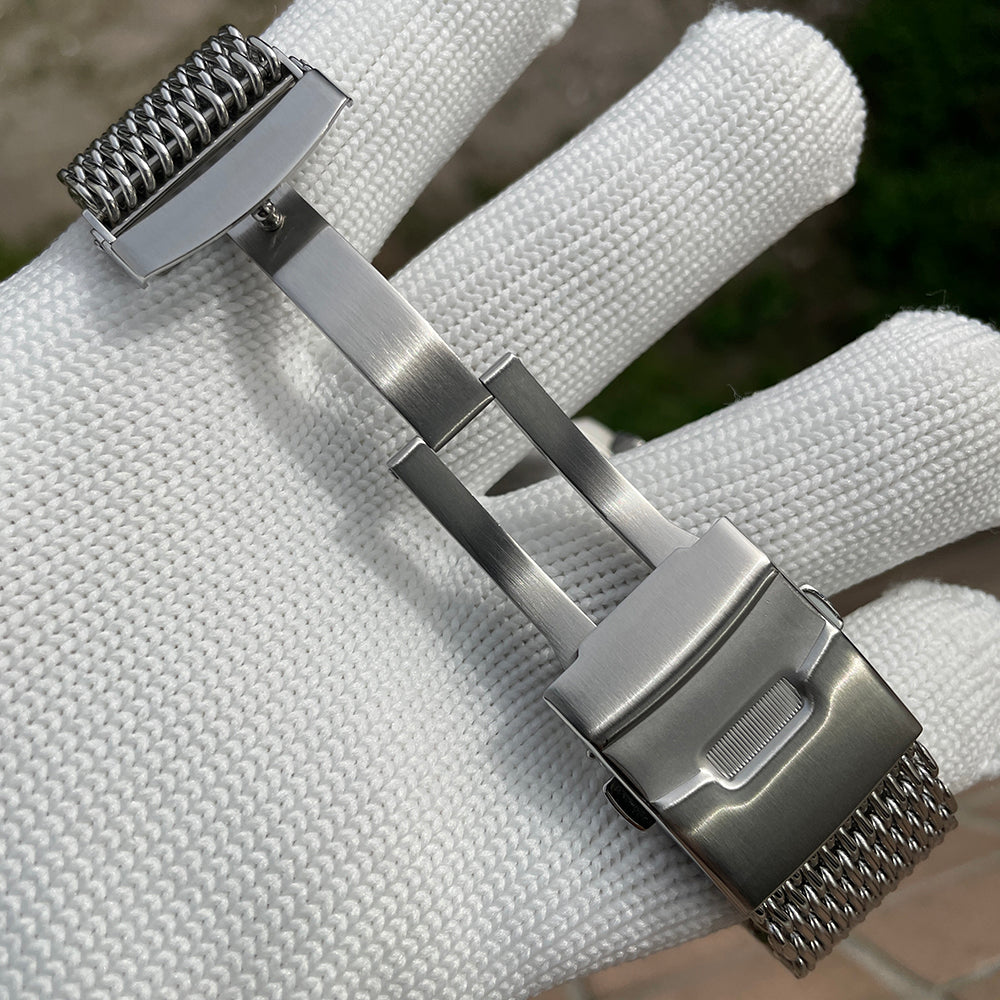 Steeldive SD1982 shark mesh bracelet fold-over clasp with safety latch, open view
