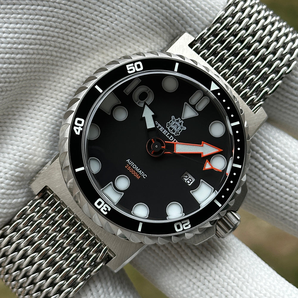 STEELDIVE SD1982H dive watch — variant 82H-SK stock photo