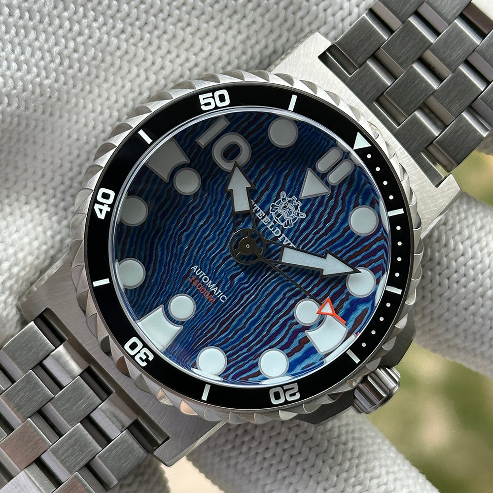 STEELDIVE SD1982T dive watch — variant 82T-05L stock photo