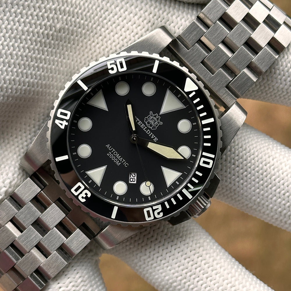 STEELDIVE SD1987 dive watch — variant 87HH-L-05L stock photo