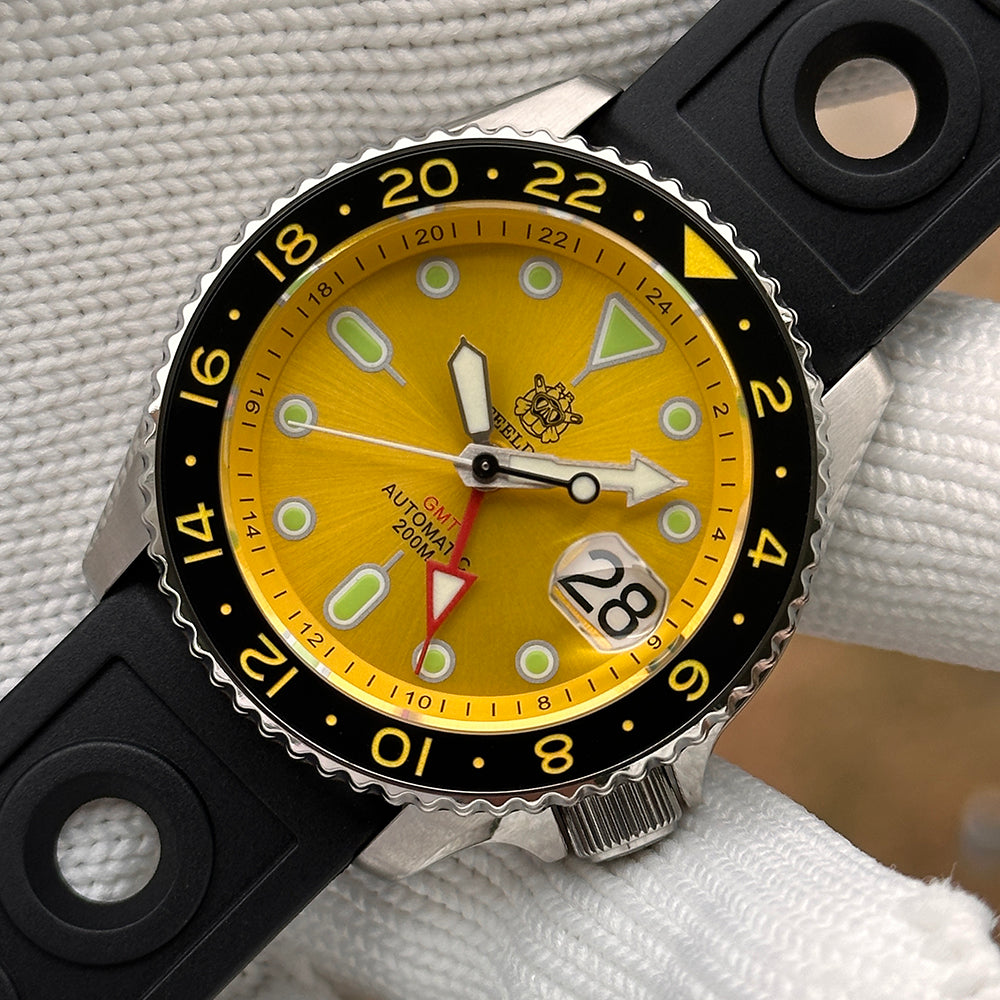 STEELDIVE SD1994 dive watch — variant 94YL-HR stock photo