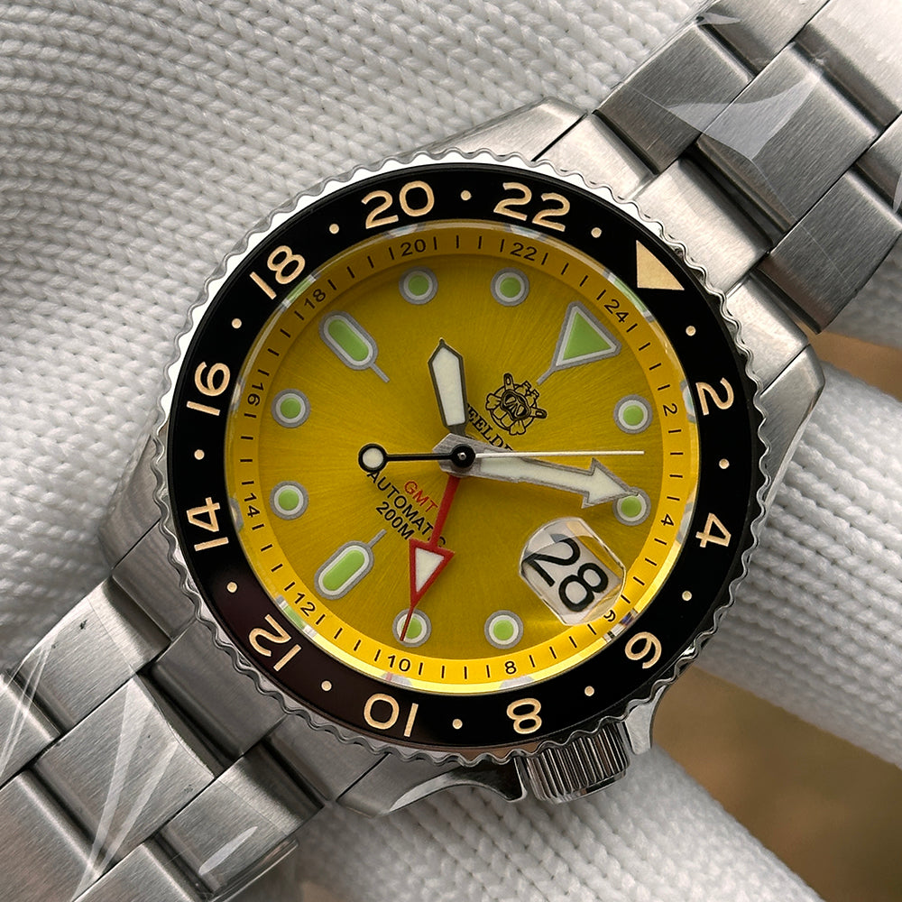 STEELDIVE SD1994 dive watch — variant 94YL-SS stock photo