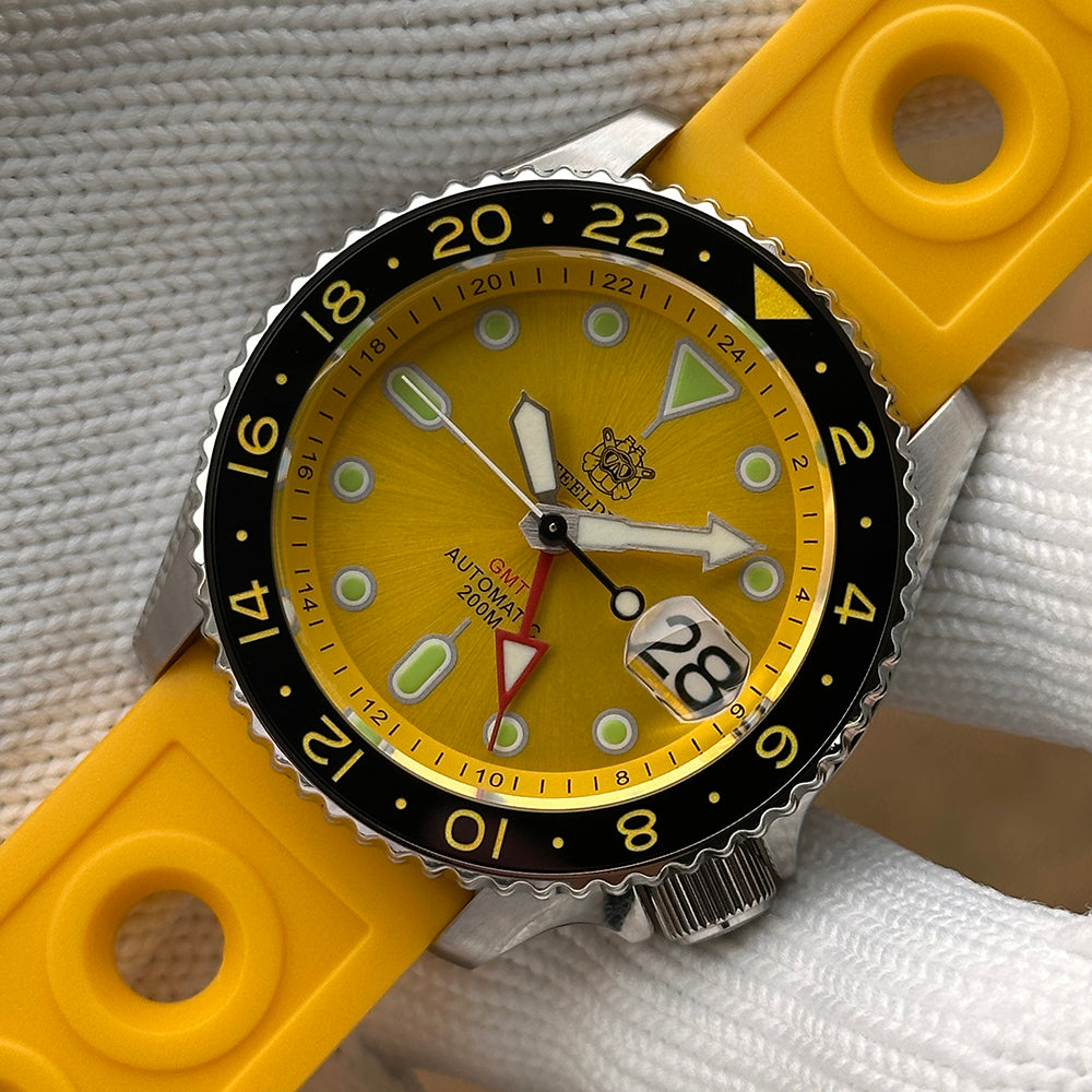 STEELDIVE SD1994 dive watch — variant 94YL-YR stock photo