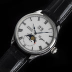 Sugess 2528M-1 moonphase watch dial detail with white dial, big date and moonphase sub-dial