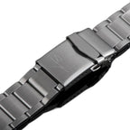 Sugess S419 steel folding bracelet clasp engraved Sugess, brushed and polished links, close-up