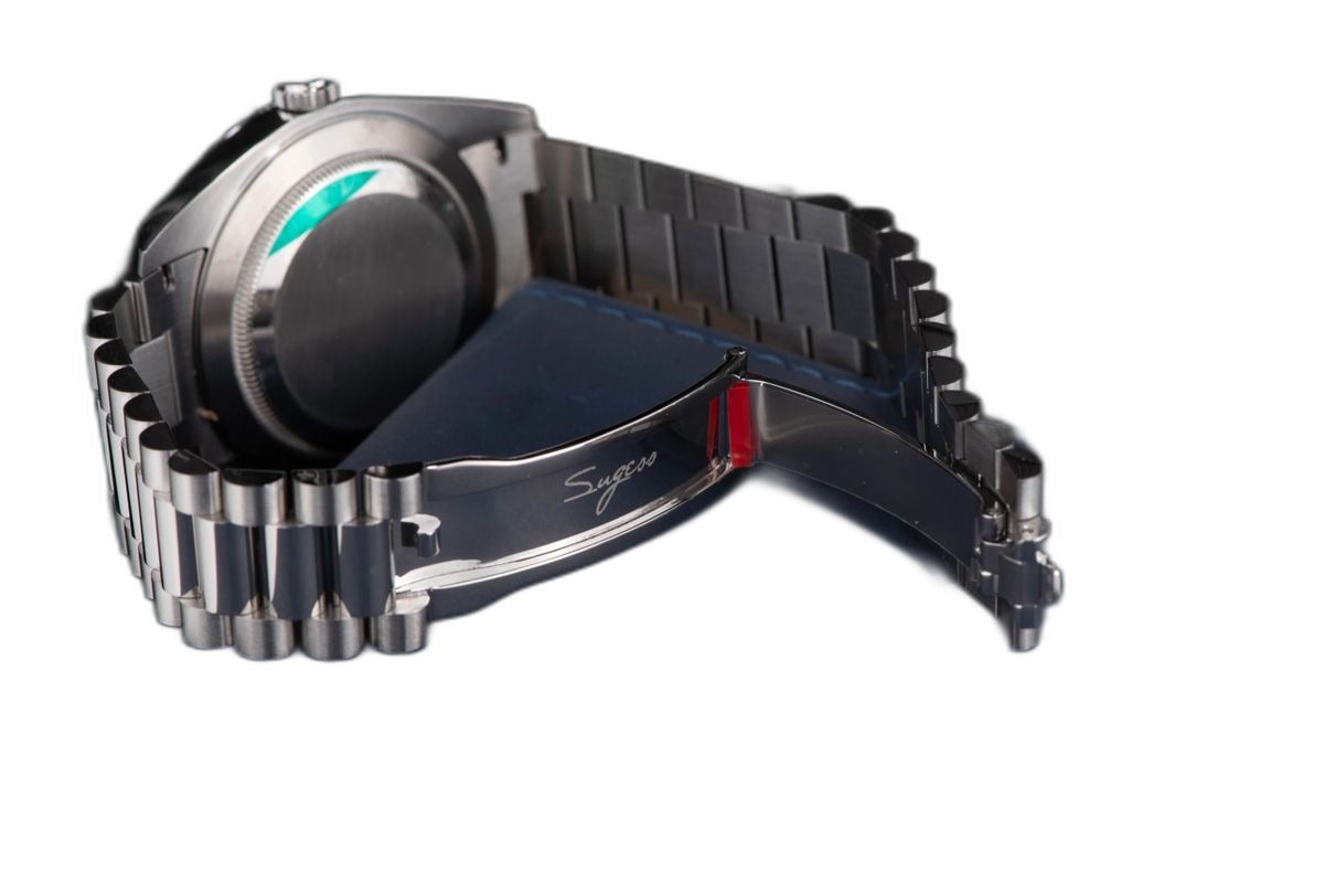 Sugess S433 steel president bracelet folding clasp engraved Sugess with red accent, side view