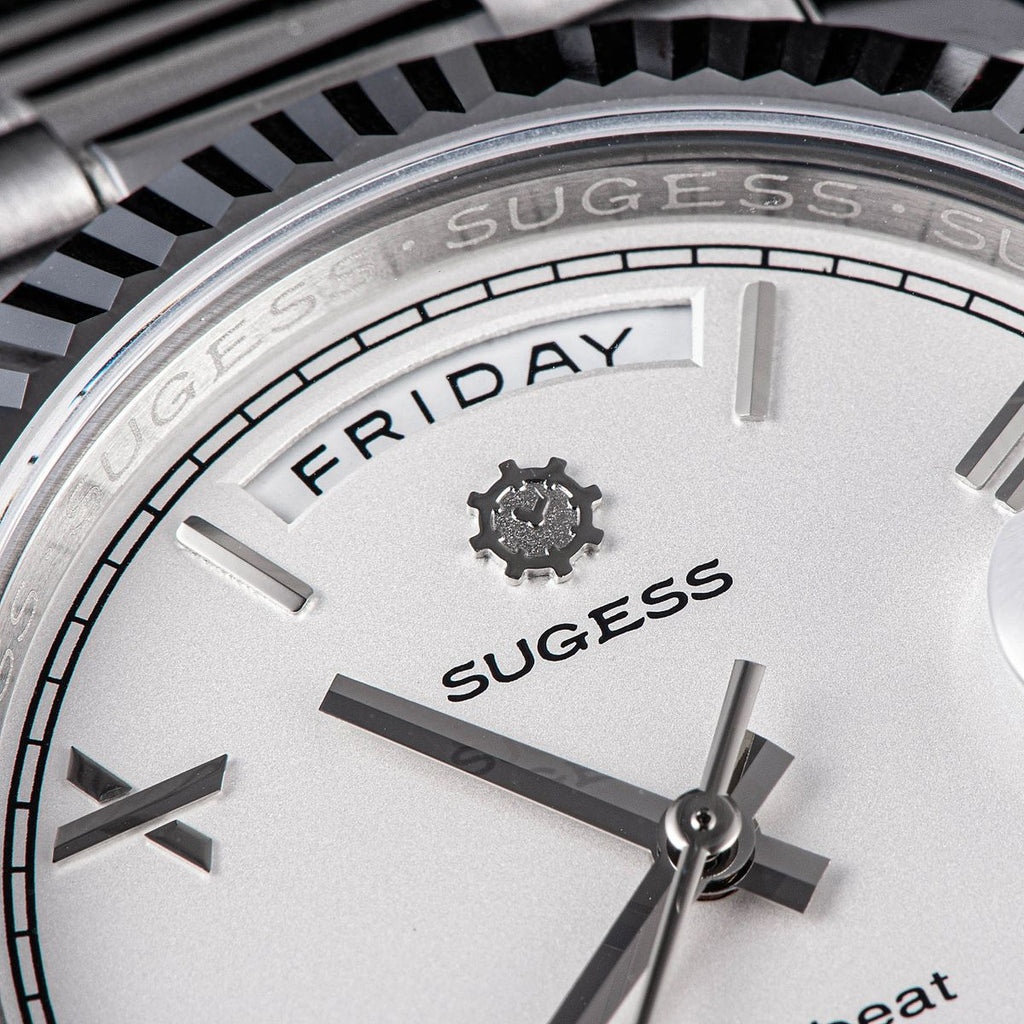 Sugess S433 white silver dial macro, Friday day window and Sugess gear logo, applied markers, close-up