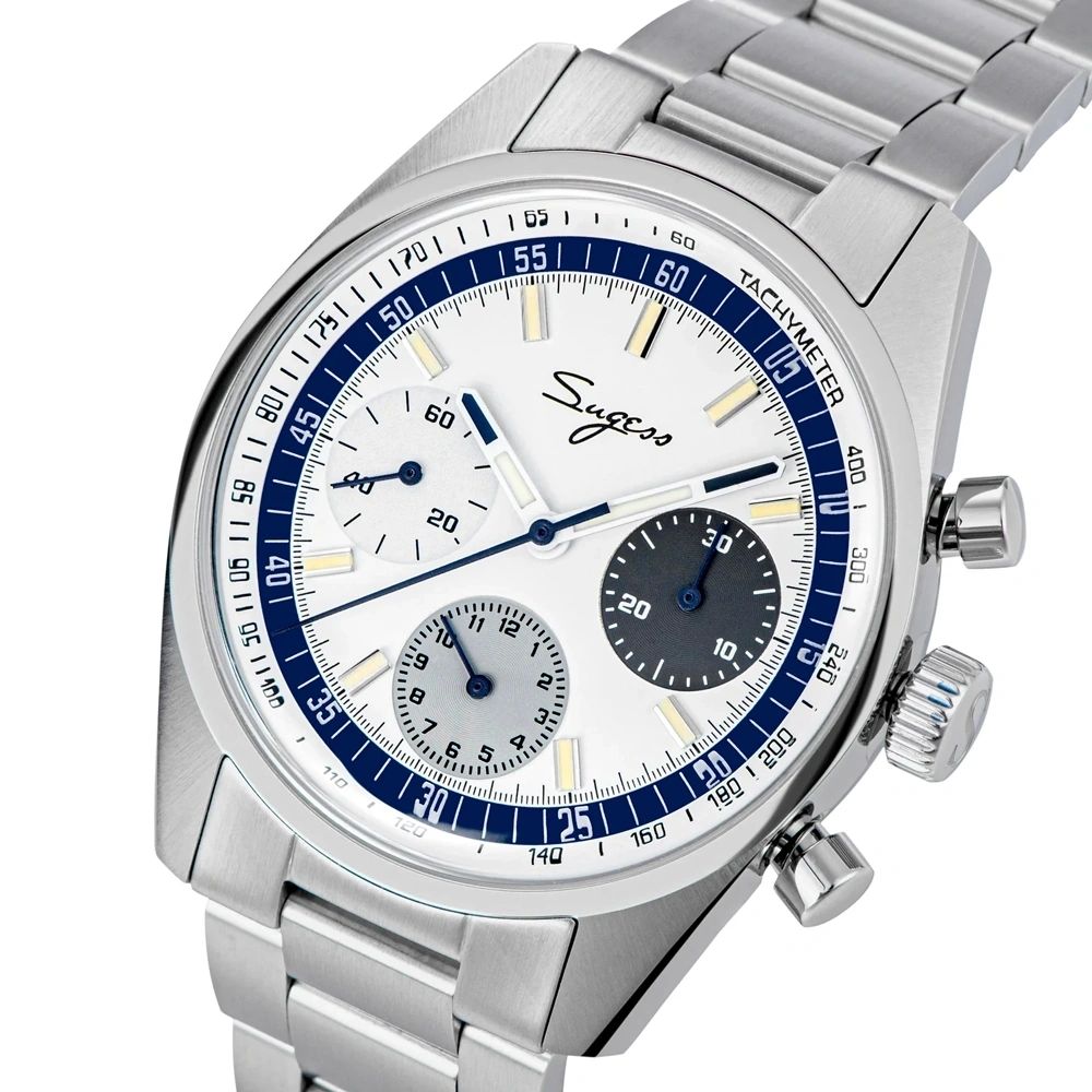 Sugess S442 white dial chronograph, blue tachymeter ring, grey sub-dial, blue hands, steel bracelet, three-quarter angle